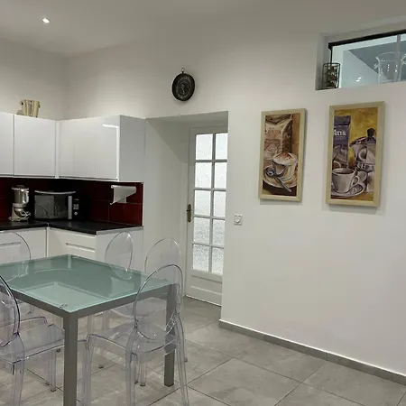 Hyper Centre Apartment *